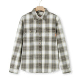 Award Brand Co Mens Shirts Vintage Flannel Heavyweight Scottish Check 100% Cotton Long Sleeve 230LDE0202_1. The virtues of flannel are so ubiquitous that the term has come to describe any garment made of flannel. The oversized heavyweight flannel shirts from Award Brand Co are dense enough to keep wind, perfect for wearing our vintage heavyweight flannel shirts for these days when it is not quite cold enough but already a bit chilly.