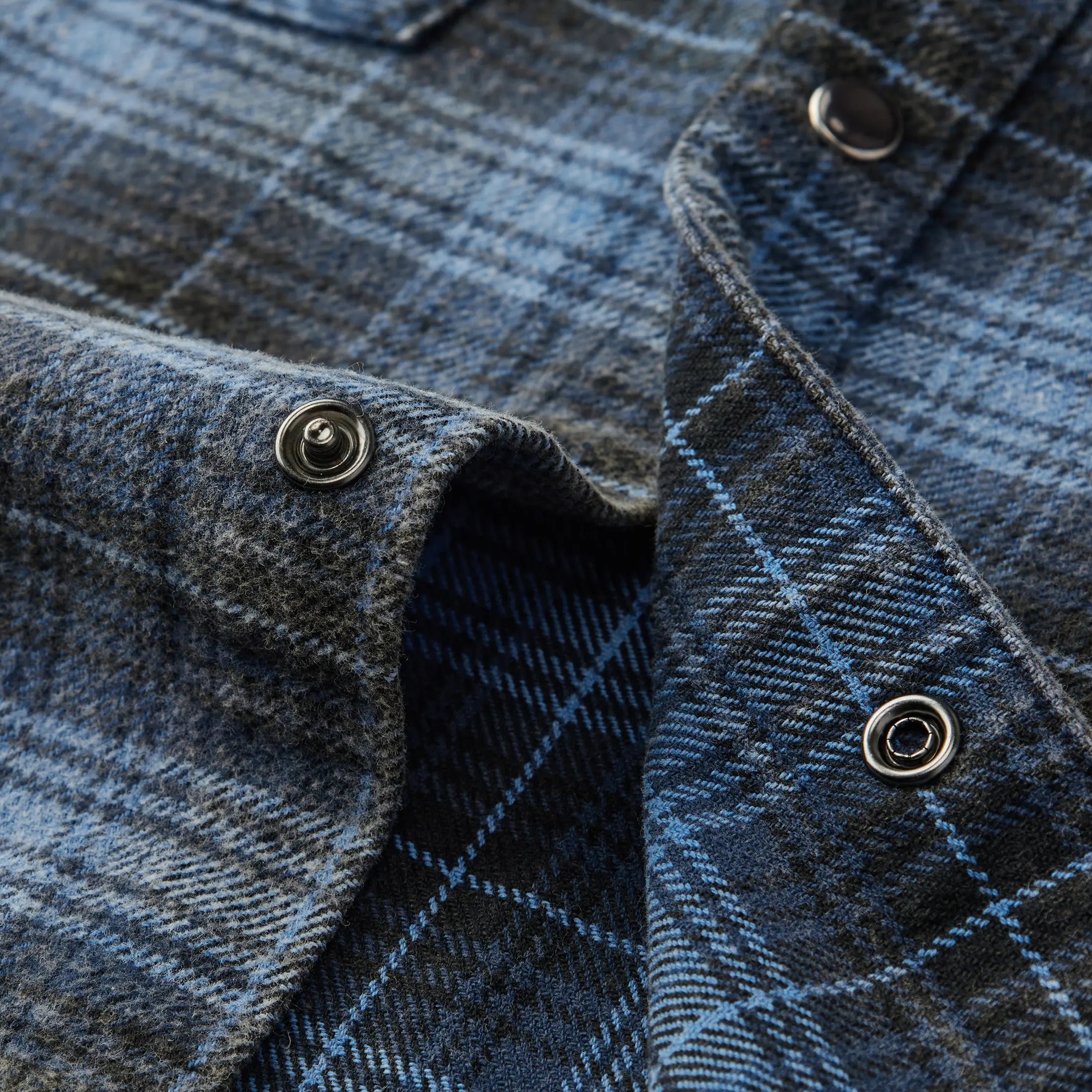 Award Brand Co Mens Shirts Western Vintage Flannel Highland Check 100% Cotton Long Sleeve snap buttons 230RWN0207_6 In the vast Western plains, heavyweight vintage flannel shirts were a cowboy's reliable companion. Sturdy and 
warm, they weathered the toughest trails. Now revived from Award Brand Co, these shirts bring that rugged Western
 heritage to life, perfect for those who value tradition and adventure in every stitch.